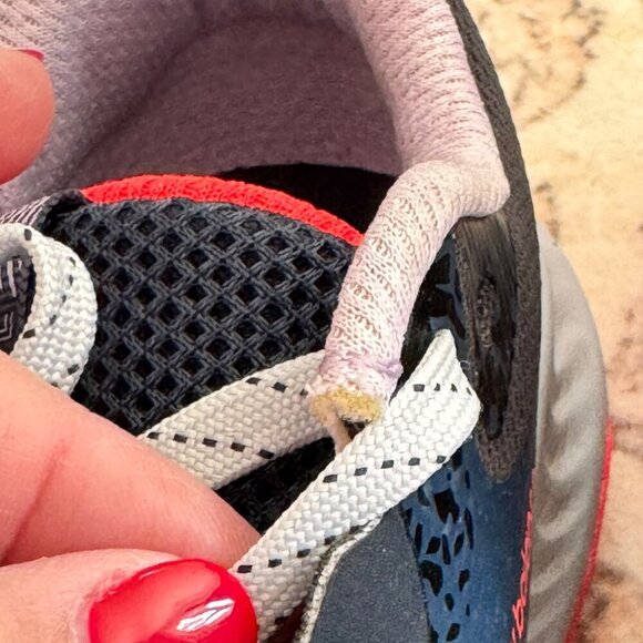 New Balance Women's, DynaSoft Nitrel V5 Trail Running Shoe sz 9 - Picture 10 of 13